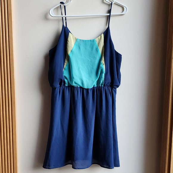 Olive & Oak Dresses & Skirts - Olive & Oak Lightweight Blue Dress Size Large